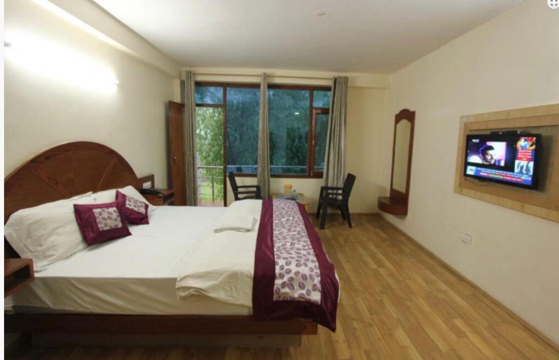 Hotel Devlok Inn Manali (Himachal Pradesh) Bagian luar foto